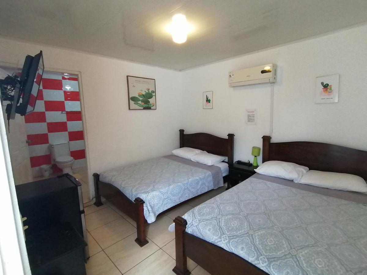 Hostal Compostela Inn David Luaran gambar