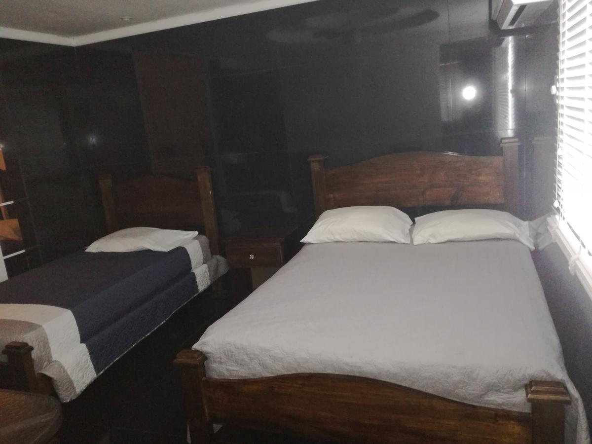 Hostal Compostela Inn David Luaran gambar