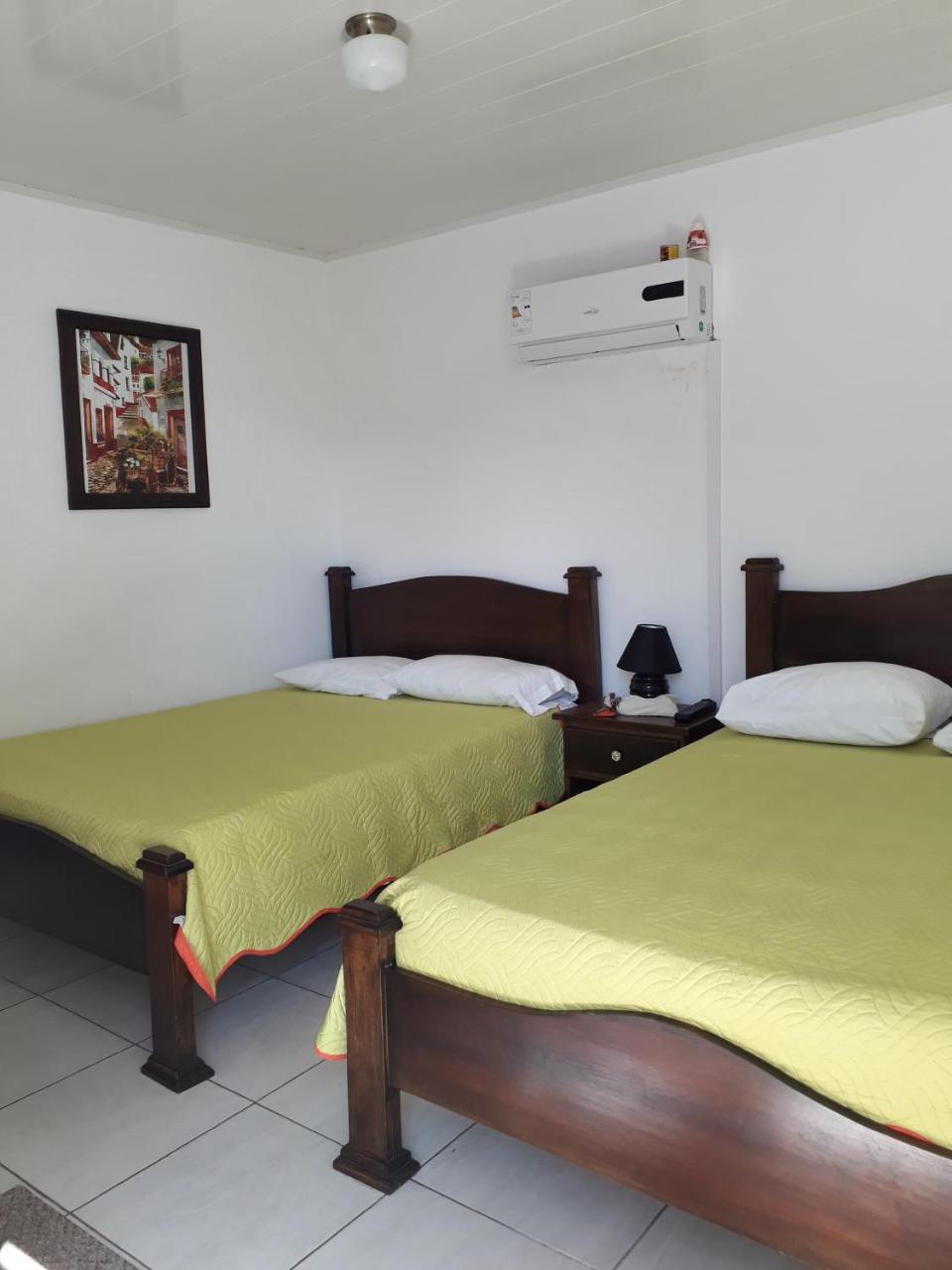 Hostal Compostela Inn David Luaran gambar