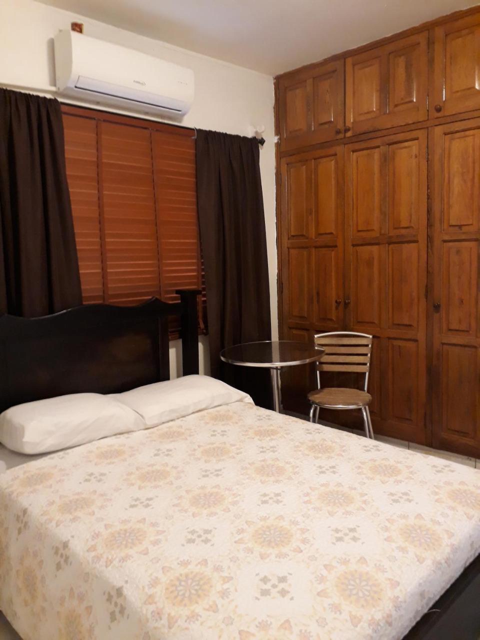 Hostal Compostela Inn David Luaran gambar