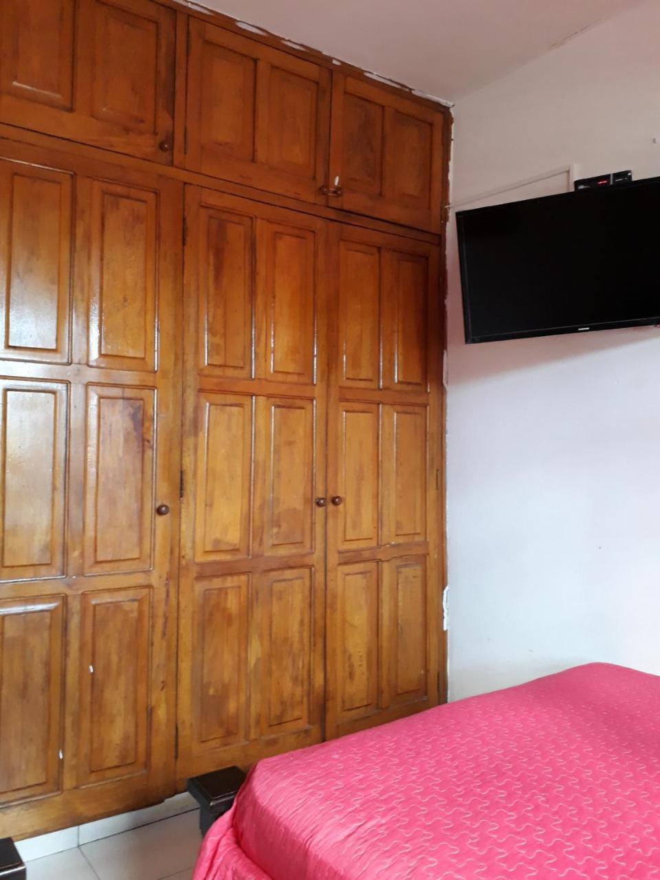 Hostal Compostela Inn David Luaran gambar